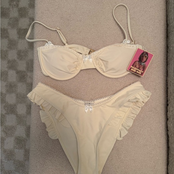 White Ruffled Bikini Set - Picture 6 of 6